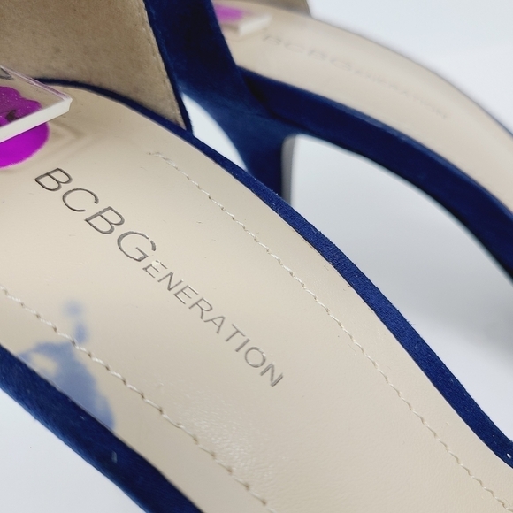 BCBG | Women's Malabo Blue Colorblock Suede Heels (Size 8.5) - Picture 2 of 14
